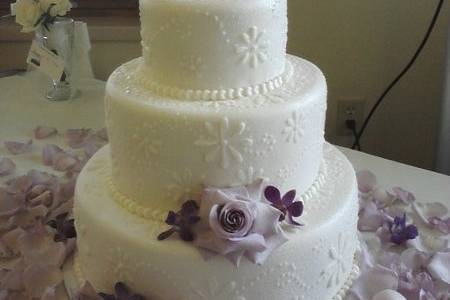 Classic wedding cake