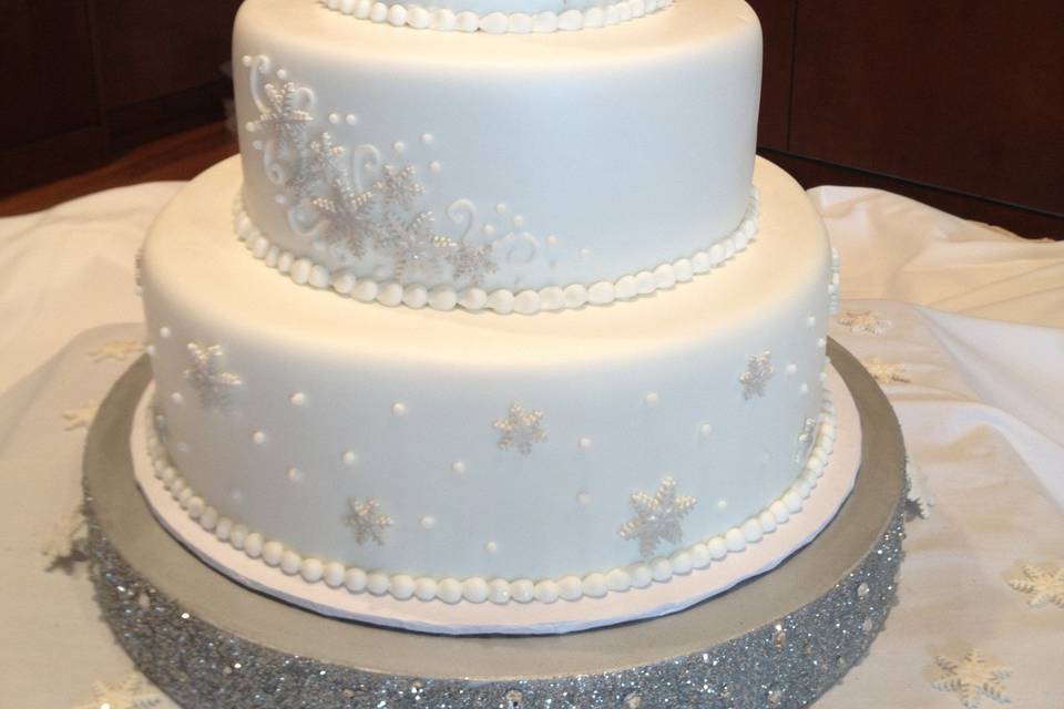 White themed cake