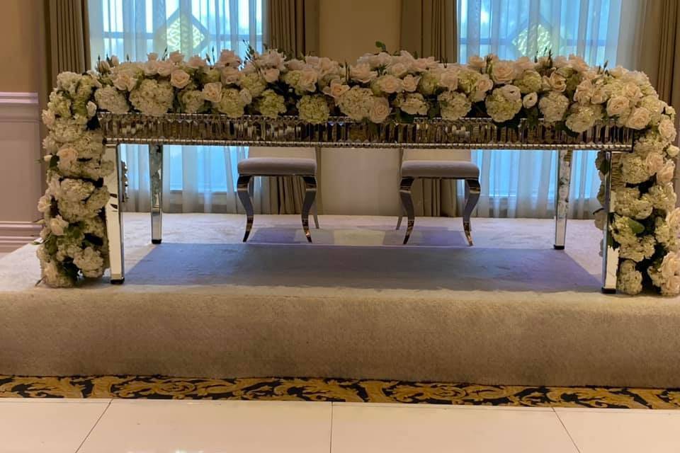 Main table floral garland