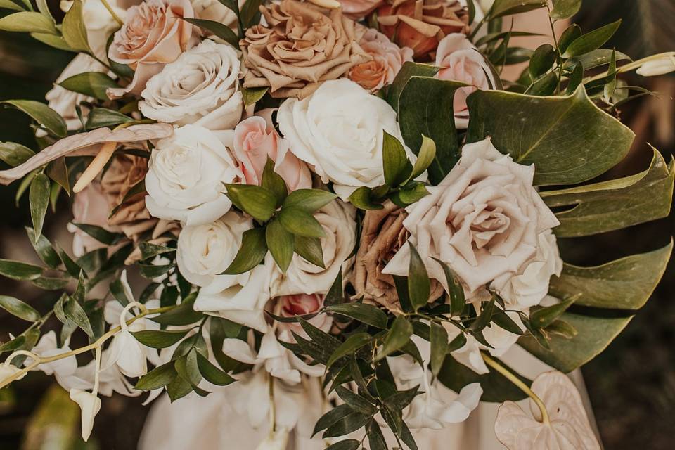 Neutral Bouquets