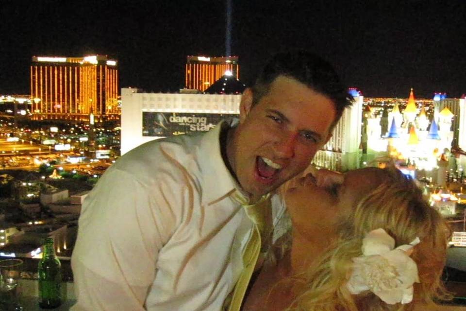 Awesome couple with a nice vegas background.