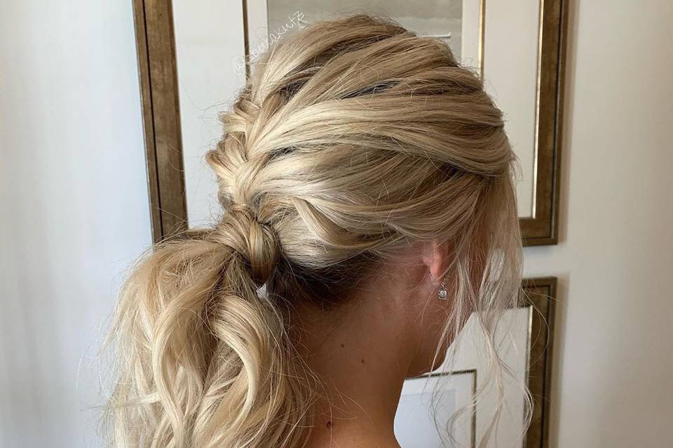Braided ponytail side