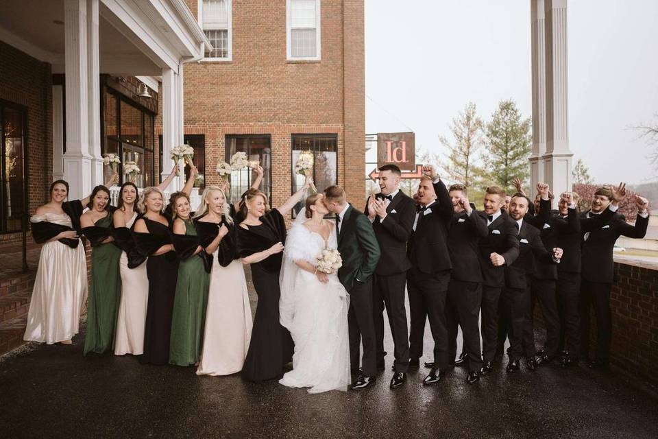 Delafield Hotel