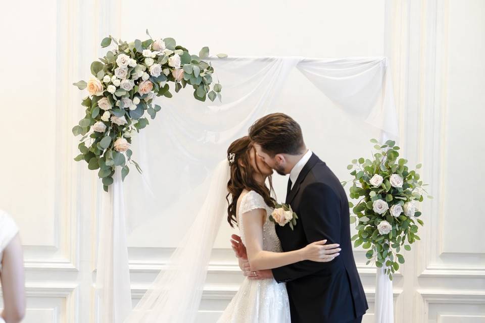 Minimal wedding arch