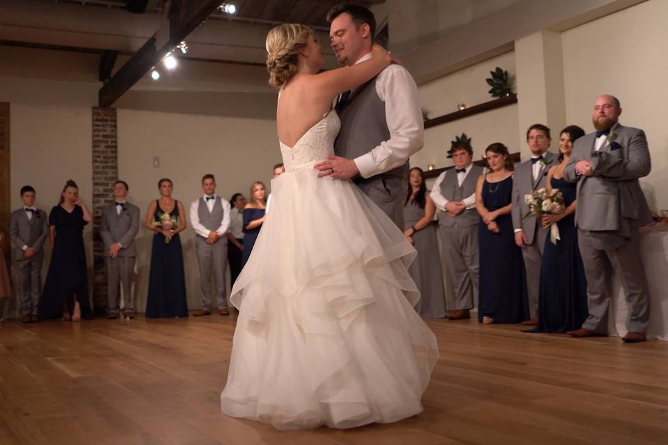 Classic First Dance Love!