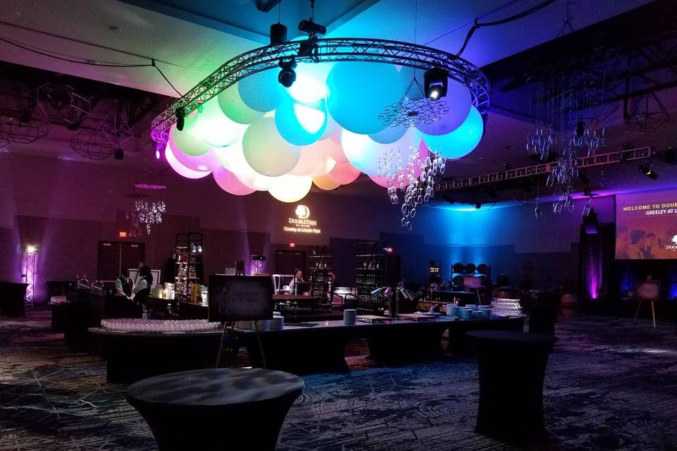 Balloons with specialty lights