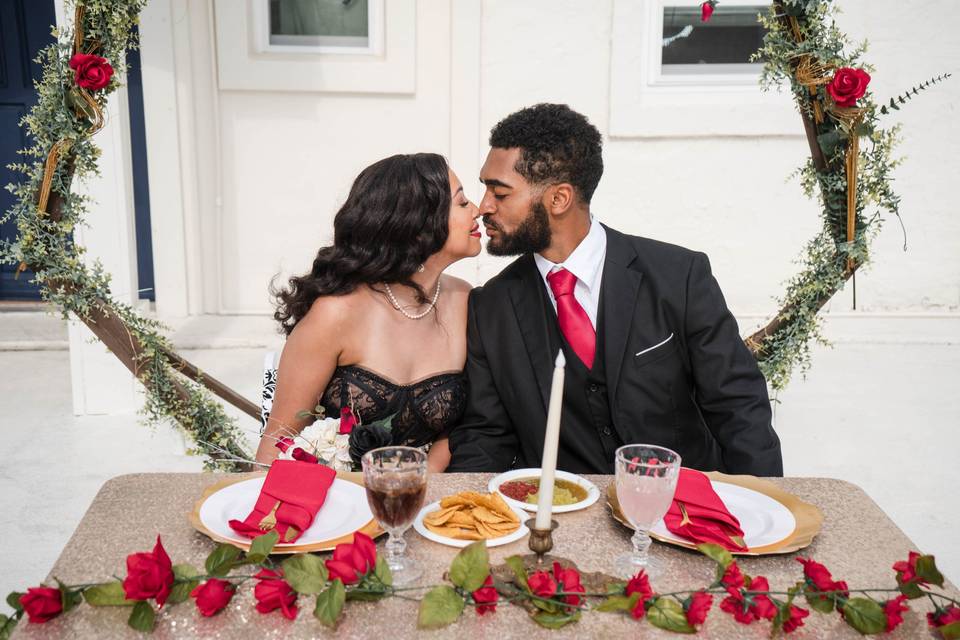 SWEET HEART TABLE