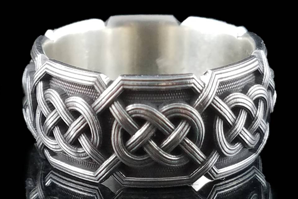 Luncarty in Antique 14KT White Gold