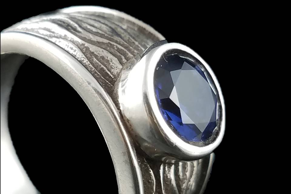 Ripples in Antique 14KT White Gold