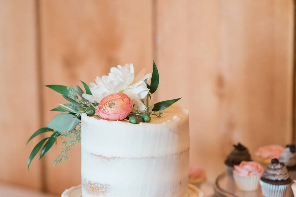 Cake table setup