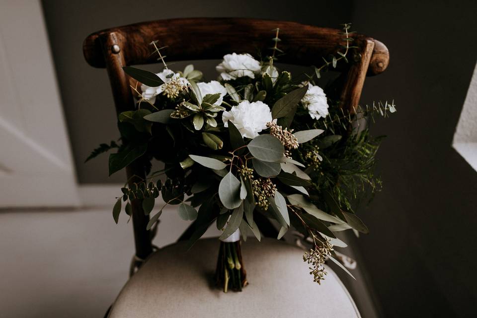 Bouquet on the chair