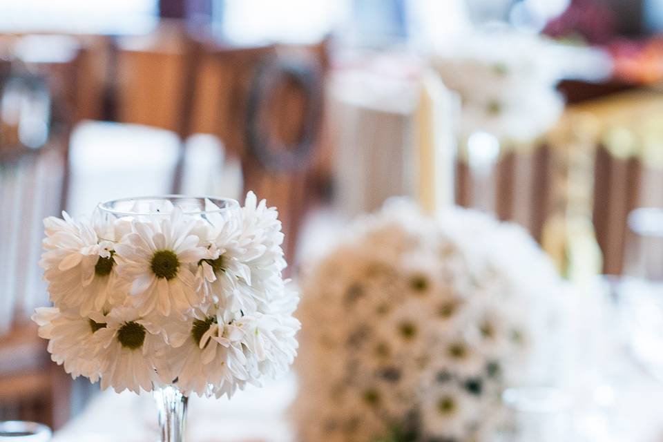 White round centerpiece