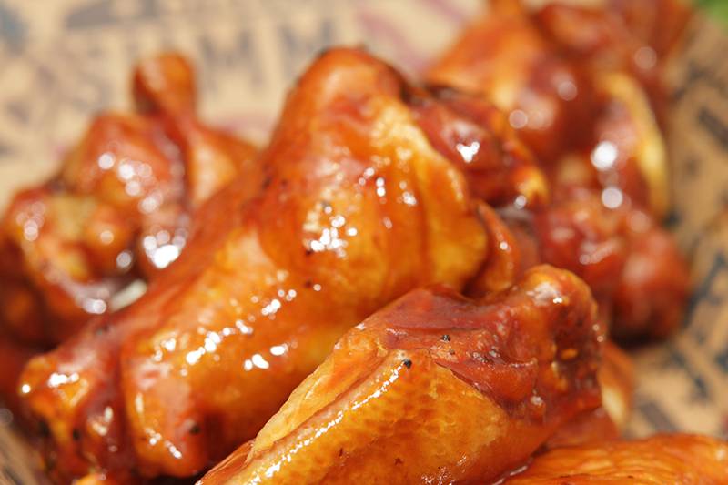 Lily's Wings, Burgers & Things