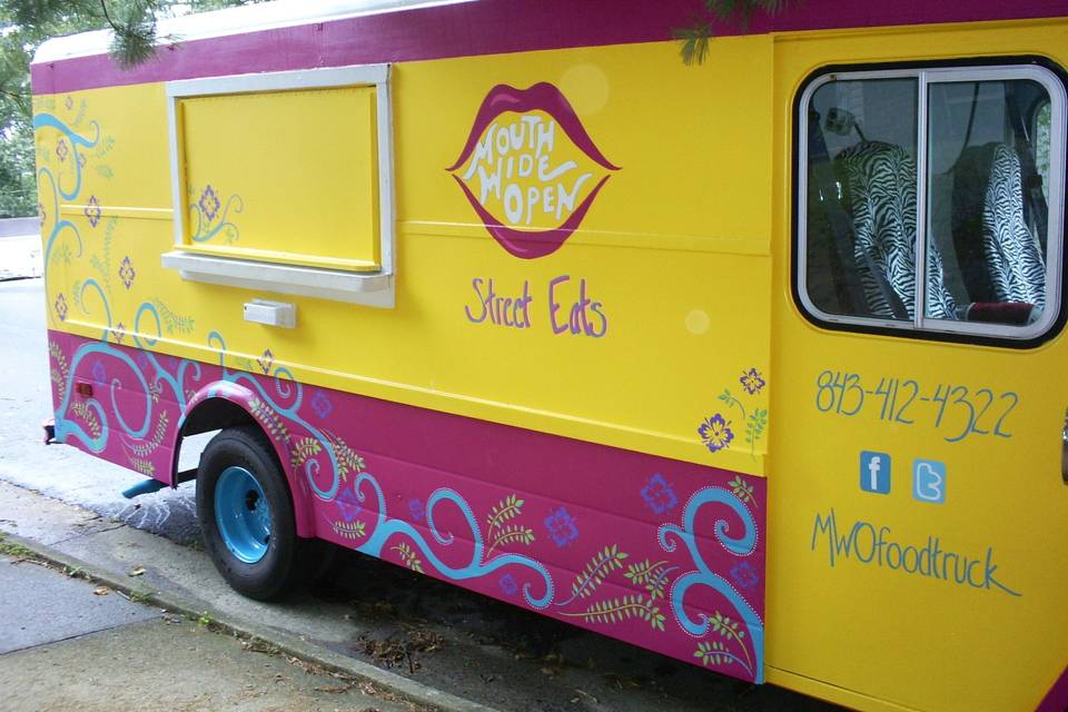 Mouth wide  food truck
