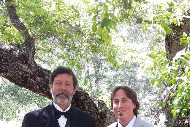 Ceremony site at Bailey's Palomar Resort  Officiant and groom for Country themed wedding.