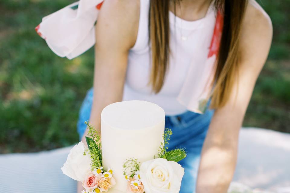 Delicate spring floral cake