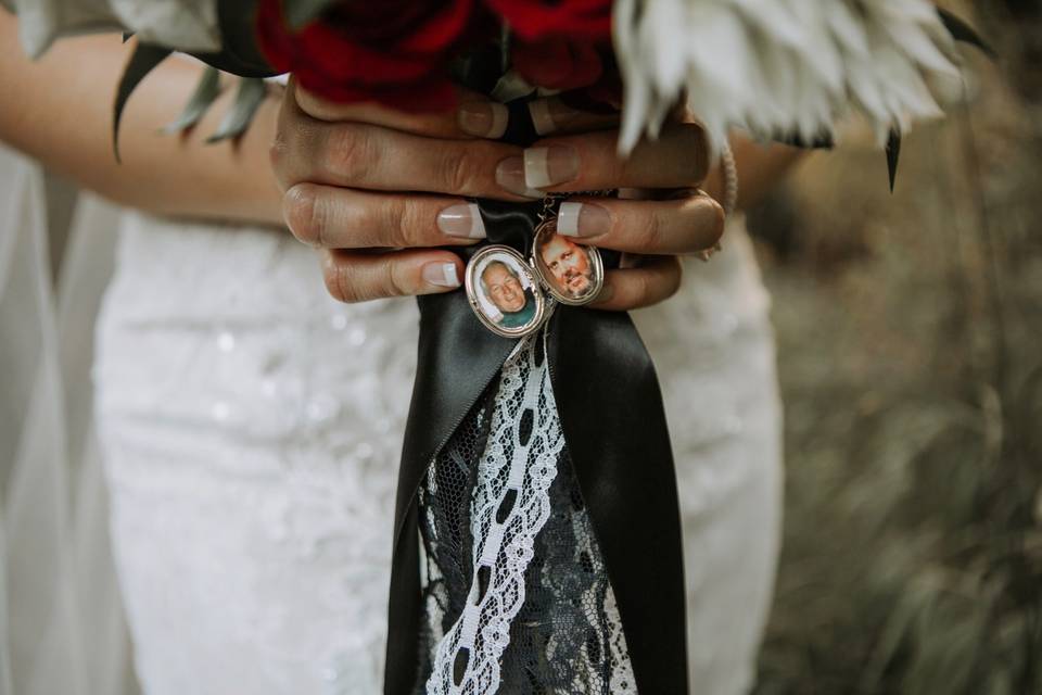Bouquet with memory locket
