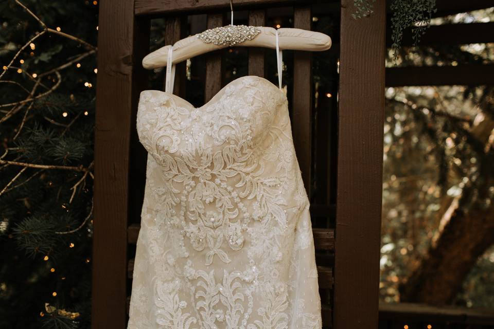 Oleg cassini wedding dress