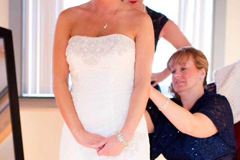 Brow Wow Wow Beauty-On Location Bridal Artistry