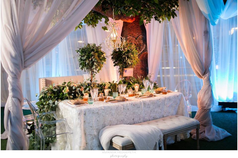 Sweetheart table setup