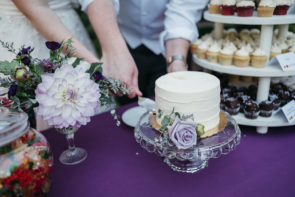 Lavender cake flowers