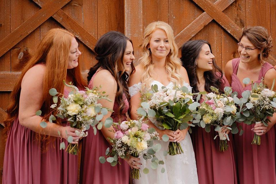 Jessica and her bridesmaids.