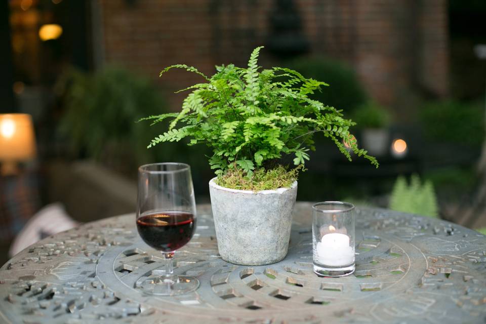 Cocktail table