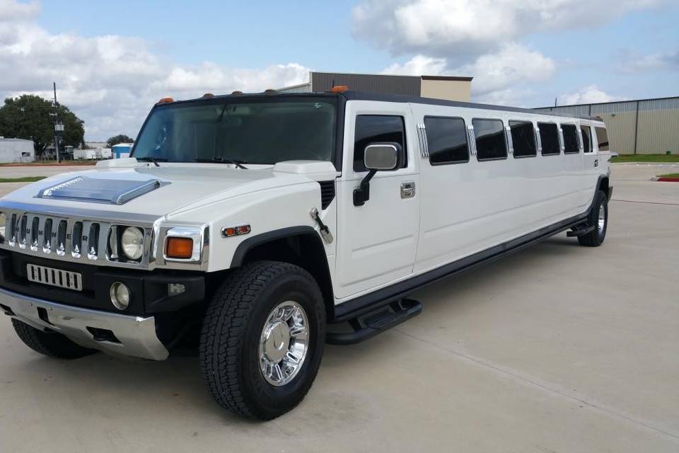 White stretch hummer