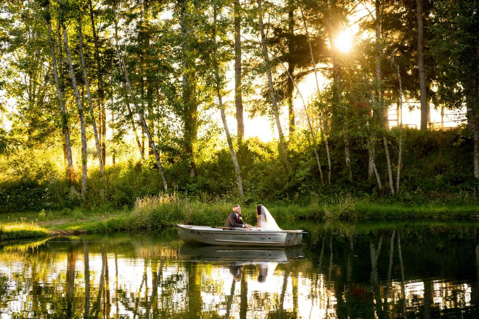 Sunset boat on lake