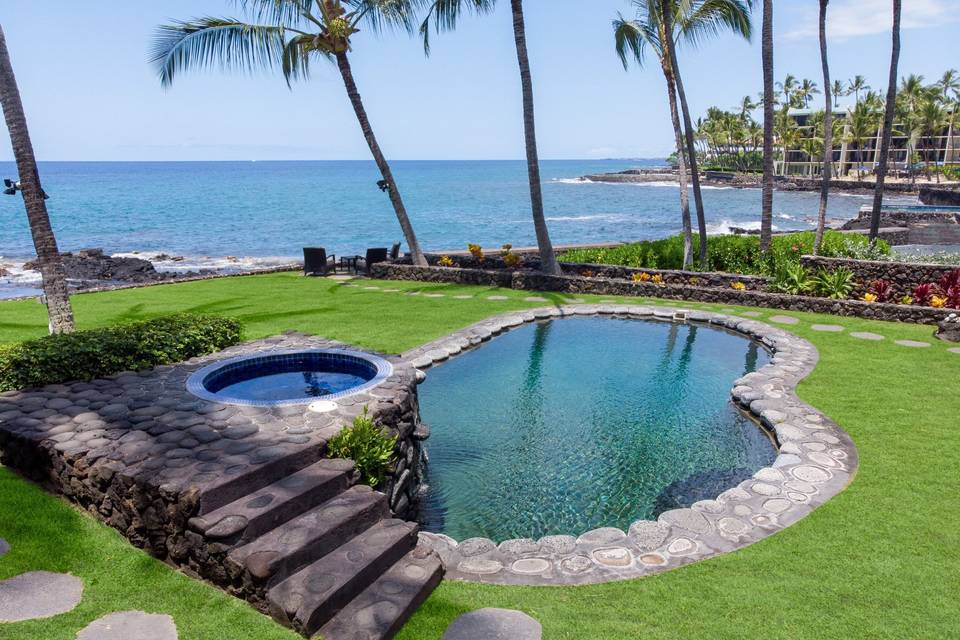 Pool and Jacuzzi