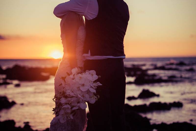 Sunset beach wedding in Hawaii