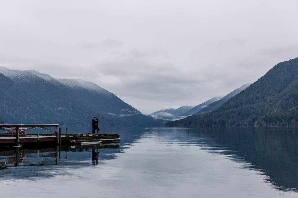 Lake Crescent wedding