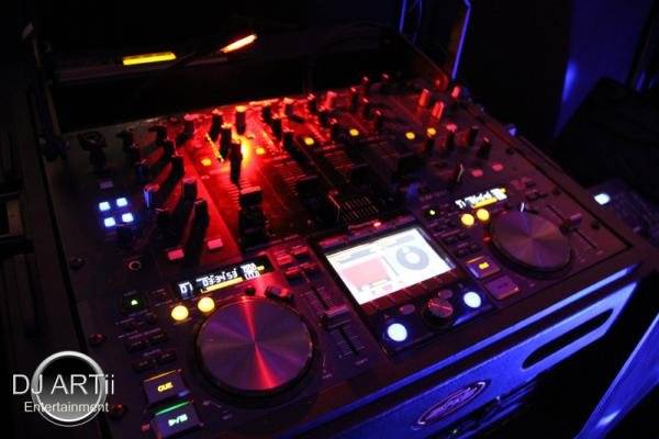 DJ ARTii Entertainment