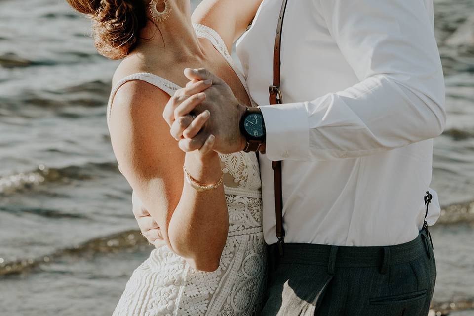 Boho elopement bride