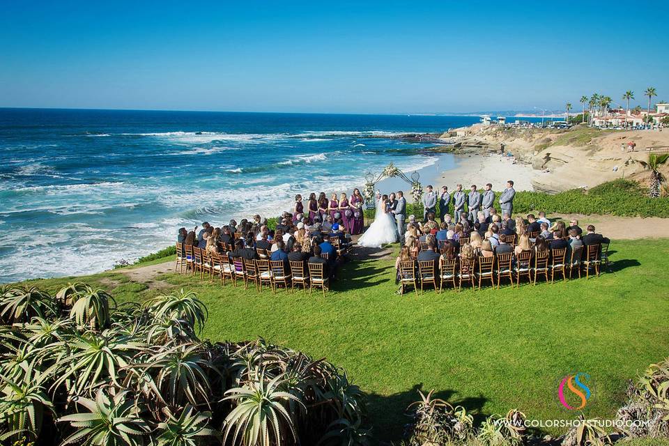 Beautiful beach wedding in San Diego !