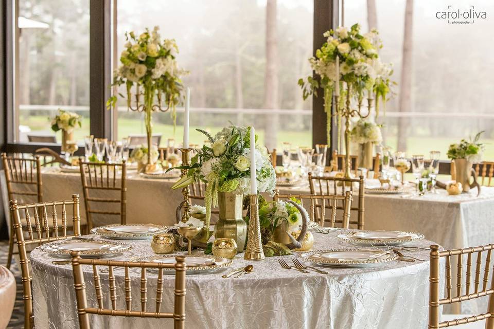 Table set-up with centerpiece