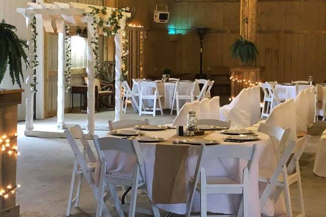 Barn round tables