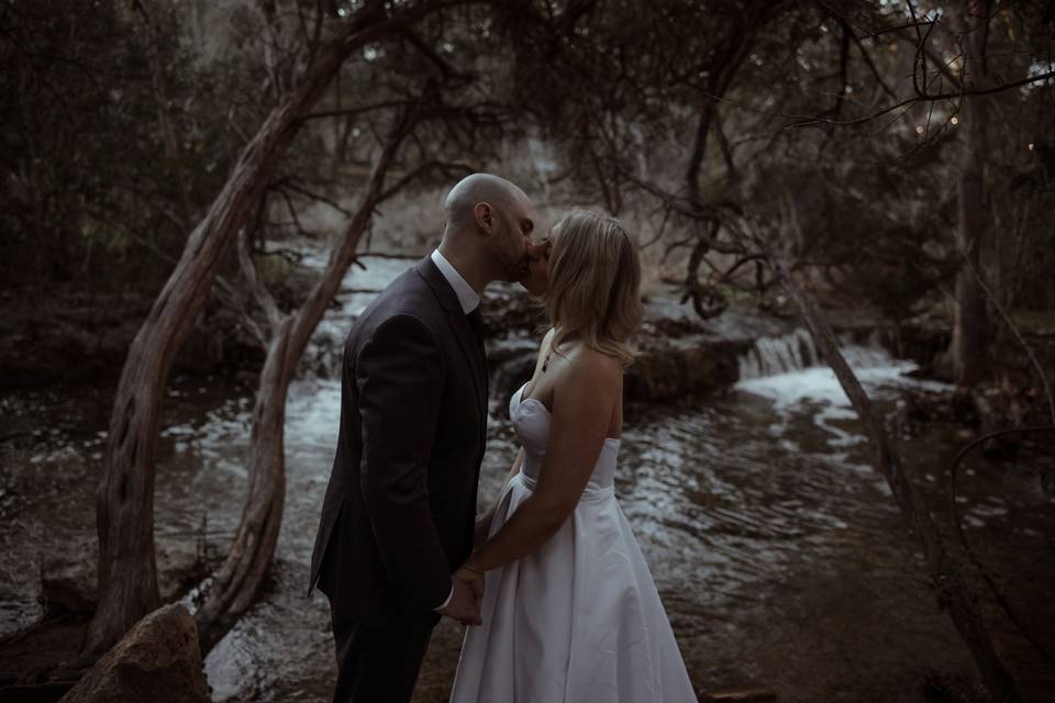 Austin Elopement Photographers