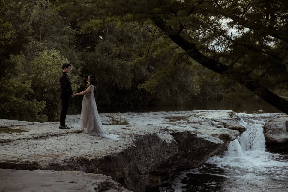 Austin Elopement Photographers