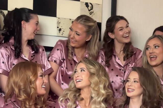 Bride and her Bridesmaids