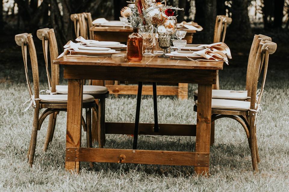 Chicly rustic tables