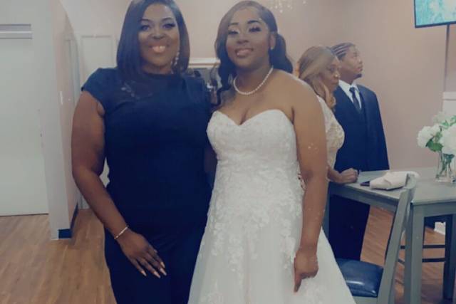 Beautiful guest-of-honor and planner