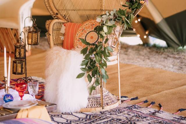 Floral decor | Brittyn Elizabeth Photography