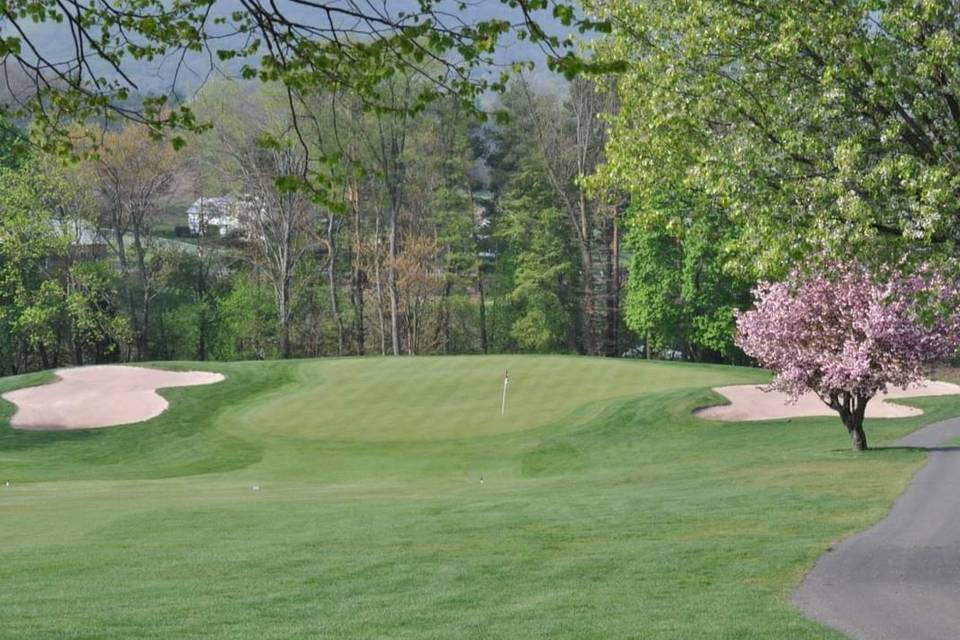 Sugarloaf Golf Club - Country Club Weddings - Sugarloaf, PA - WeddingWire