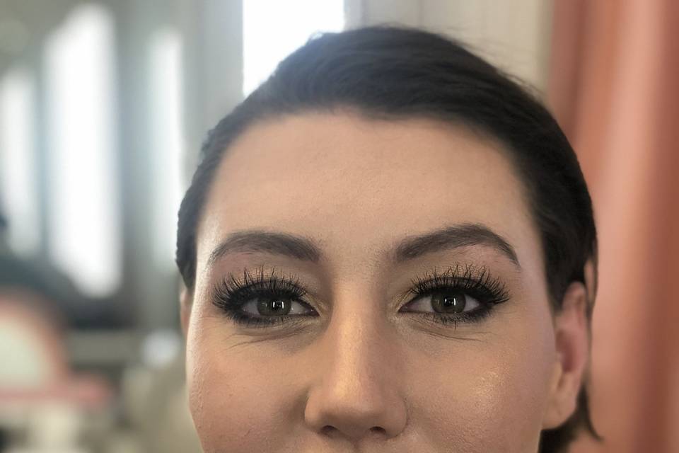 Full face glam