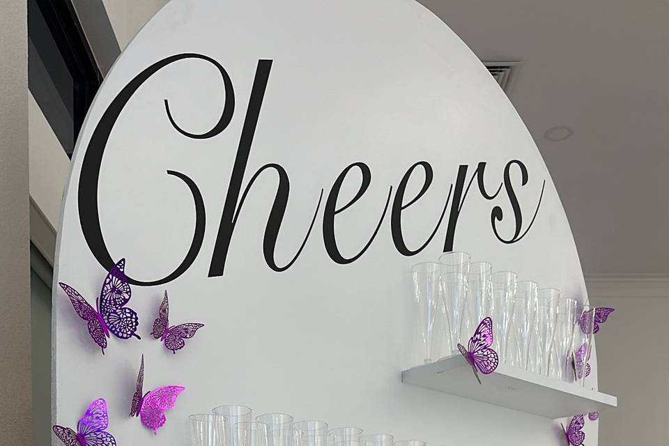 White champagne wall