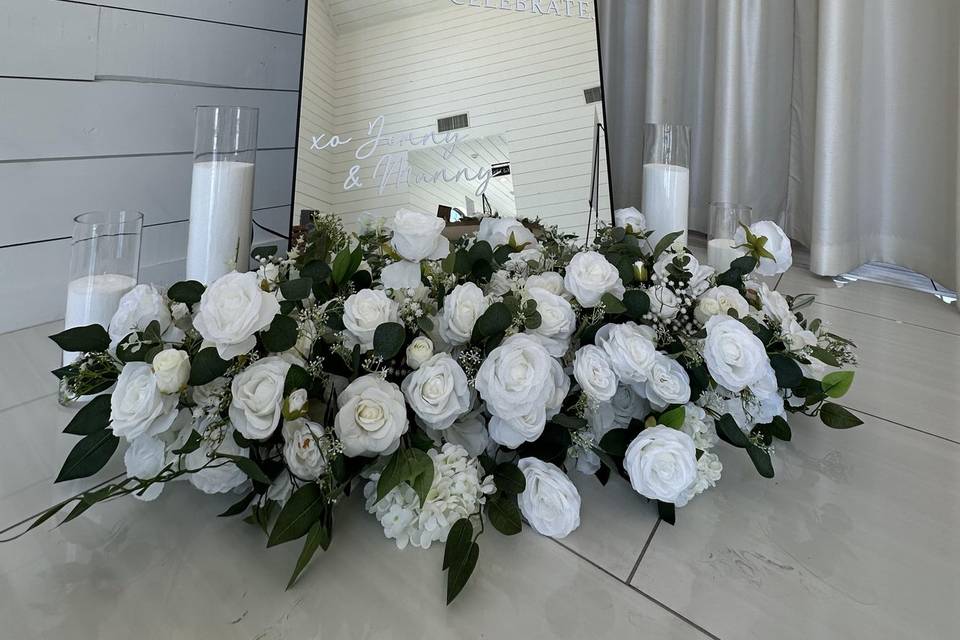 Entrance mirror