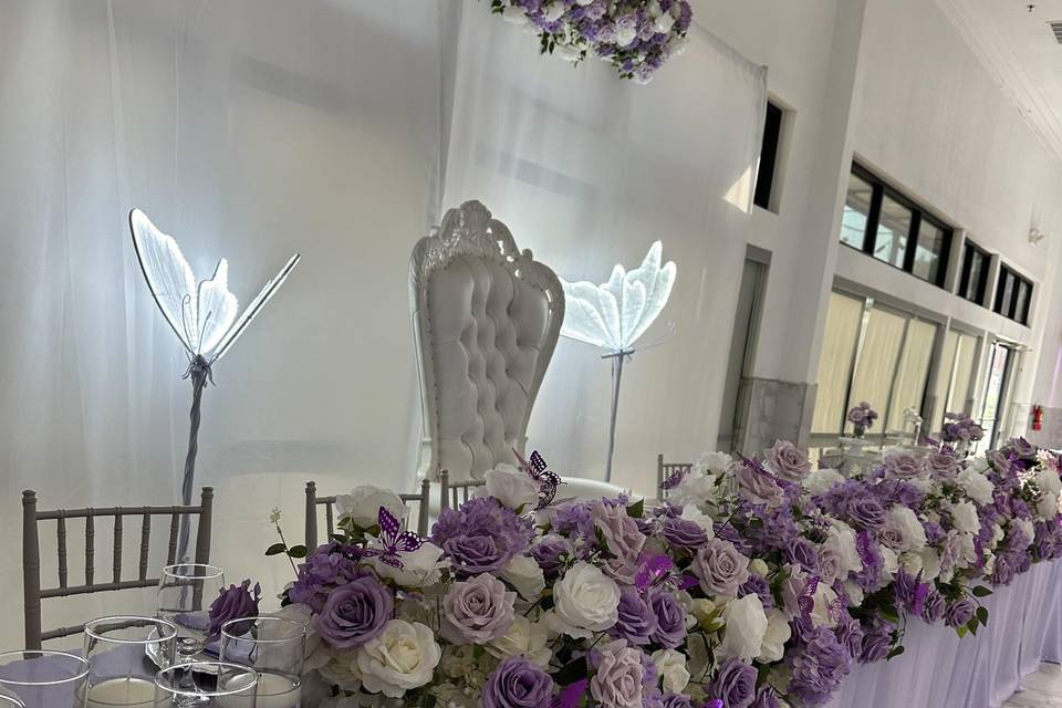 Sweetheart table