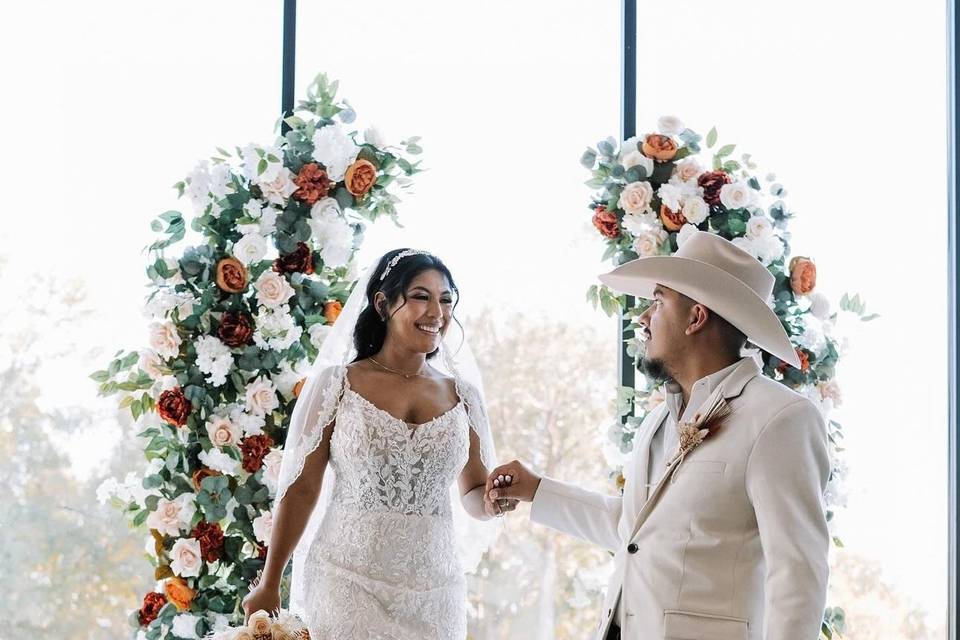 Ceremony arch