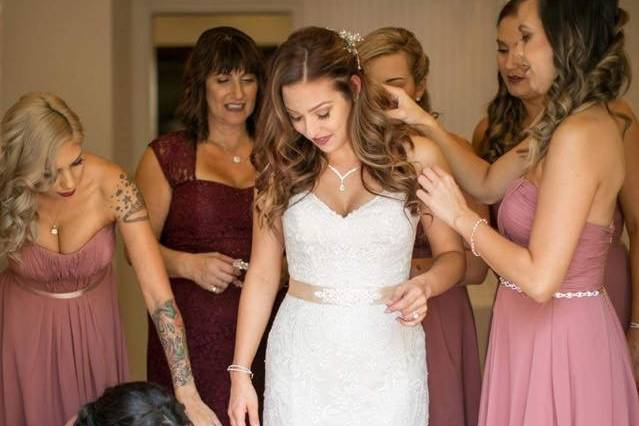 The bride with her bridesmaids